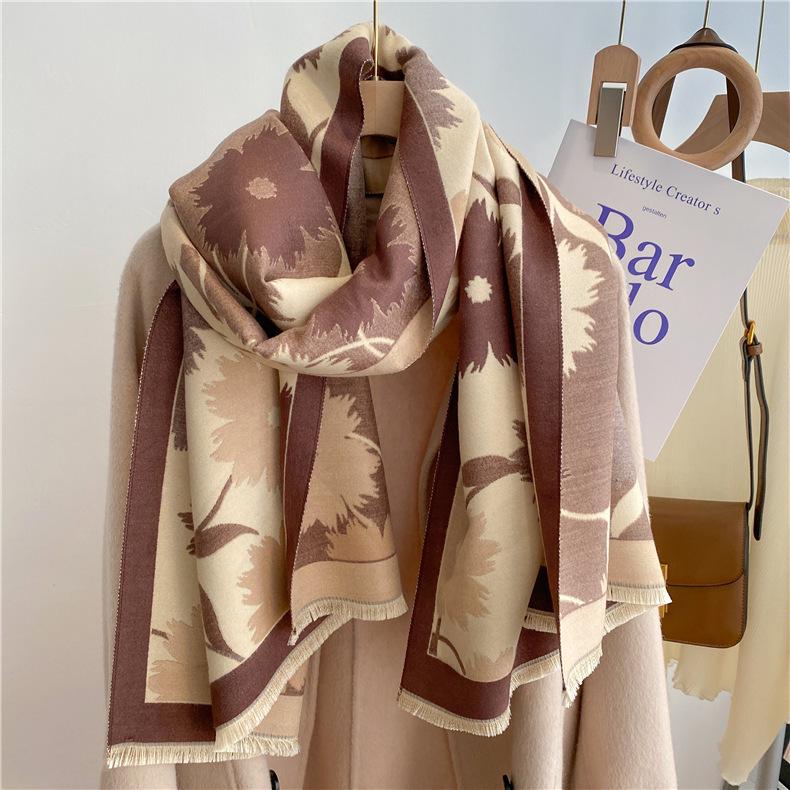 400g Retro Ethnic Bluebird Scarf: Women's Winter Warm Neck Warmer, High-End Imitation Cashmere Shawl.