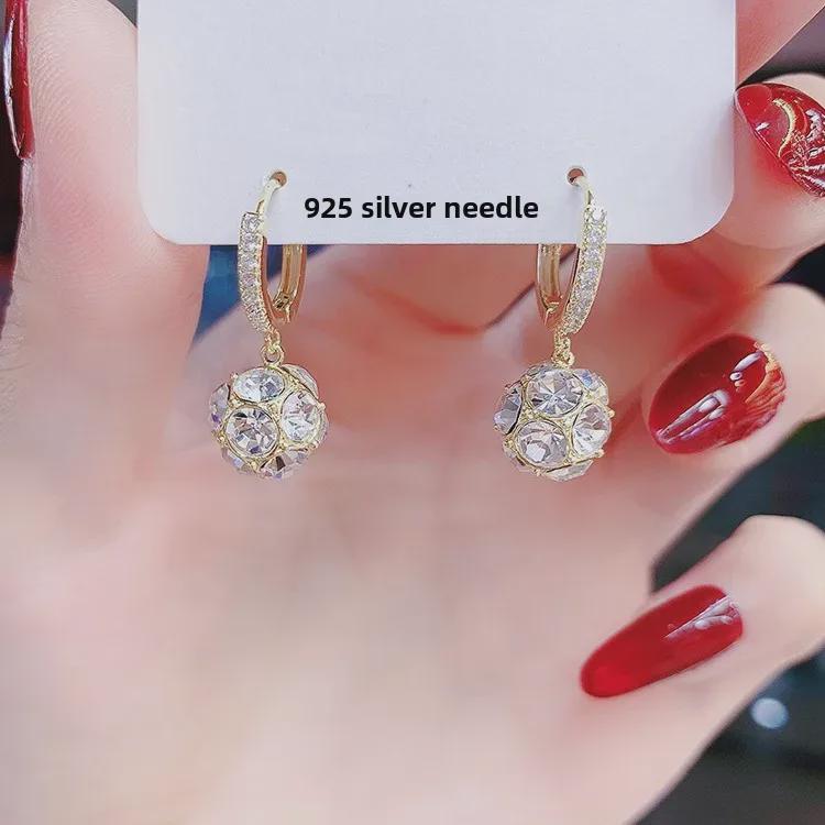 Diamantové guľaté náušnice: Nádherné sponky v kórejskom štýle pre ženy - Všestranné, luxusné a trendy prevedenie