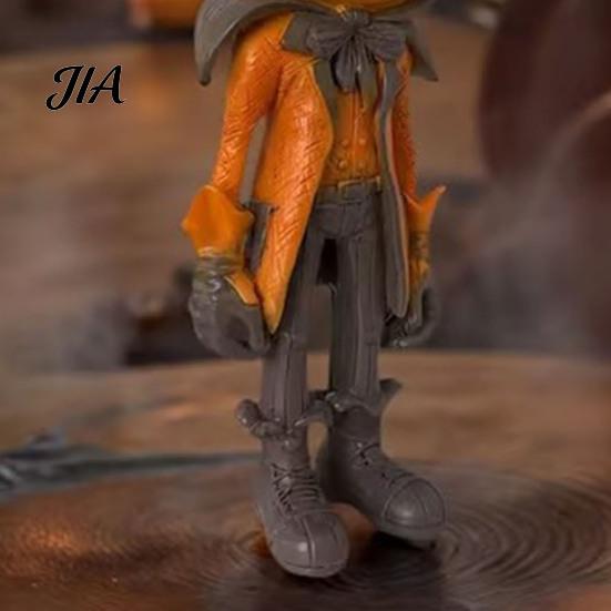 Indoor Outdoor Decoration Resin Pumpkin Man Ornament, Handcrafted Desktop Figurine, Creative Small Halloween Gift Statues for Home Office Living Room