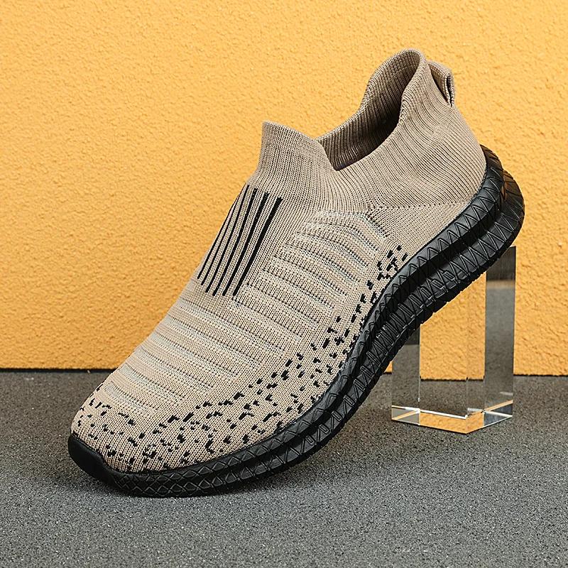 Elpojoši vīriešu ikdienas apavi Viegli āra vīriešu apavi pastaigu apaviem Pretslīdes vīriešu kedas Slip-on plakanās vulkanizētās kurpes