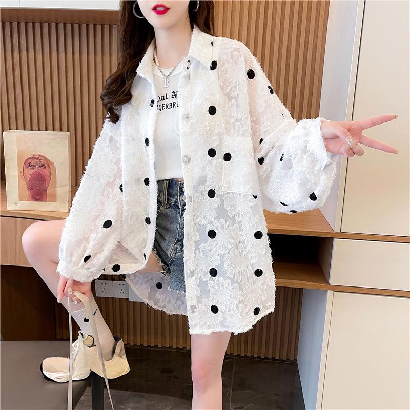 Roupa de Proteção Solar Fina de Tamanho Grande com Bolinhas de Borla, Camisa Larga para Primavera e Outono, Estilo de Comprimento Médio