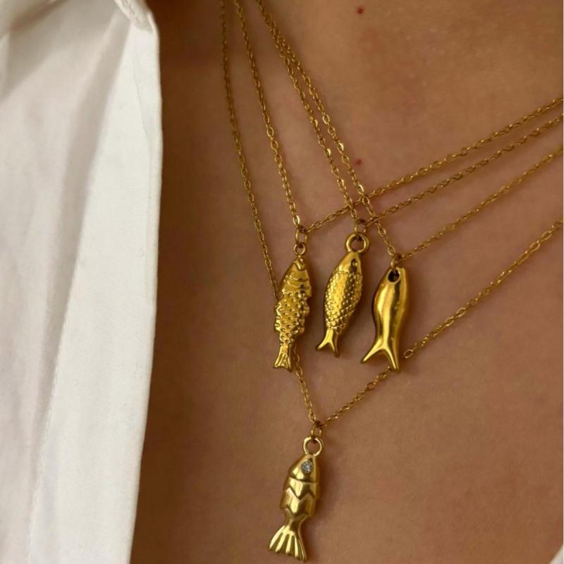 Design Stainless Steel Gold Plated Fish Pendant Clavicle Necklace For Women Waterproof Beach Party Jewelry Accessories