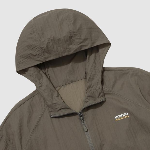 Umbro Sungard Ultralight Hooded Windbreaker Jacket Brown Ur221Cjk43 (A Type)