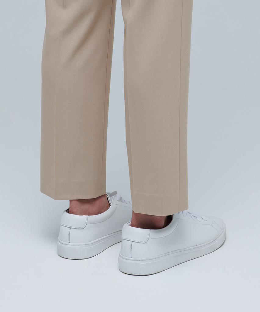 Musinsa Standard Lightweight Relaxed Tapered Hidden Banding Crop Slacks [Beige]