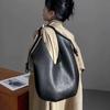 New Niche Minimalist Tote Advanced Large-capacity Commuter Single Shoulder Underarm Bag Fashion Trend Soft Bag