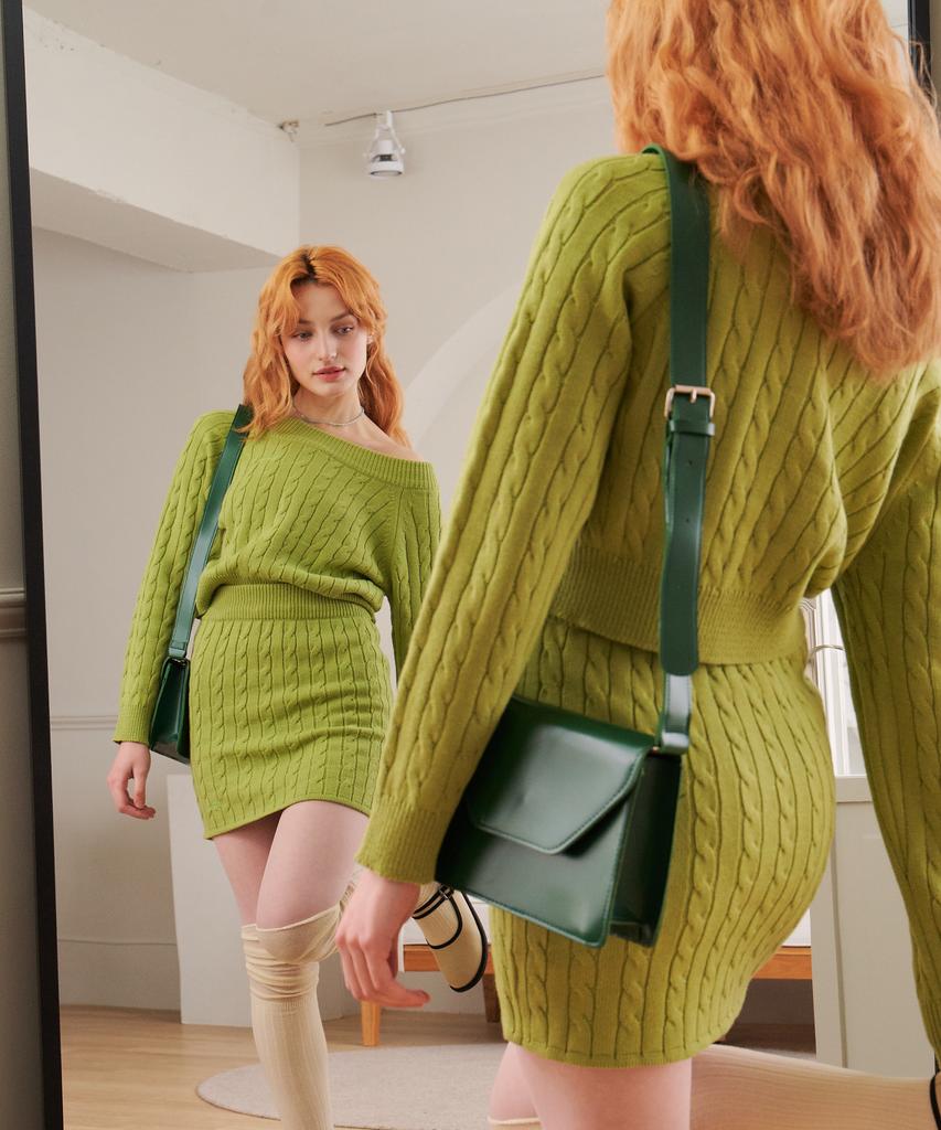 Tobaseu Wool Cable Knit Off-Shoulder Top (Green)