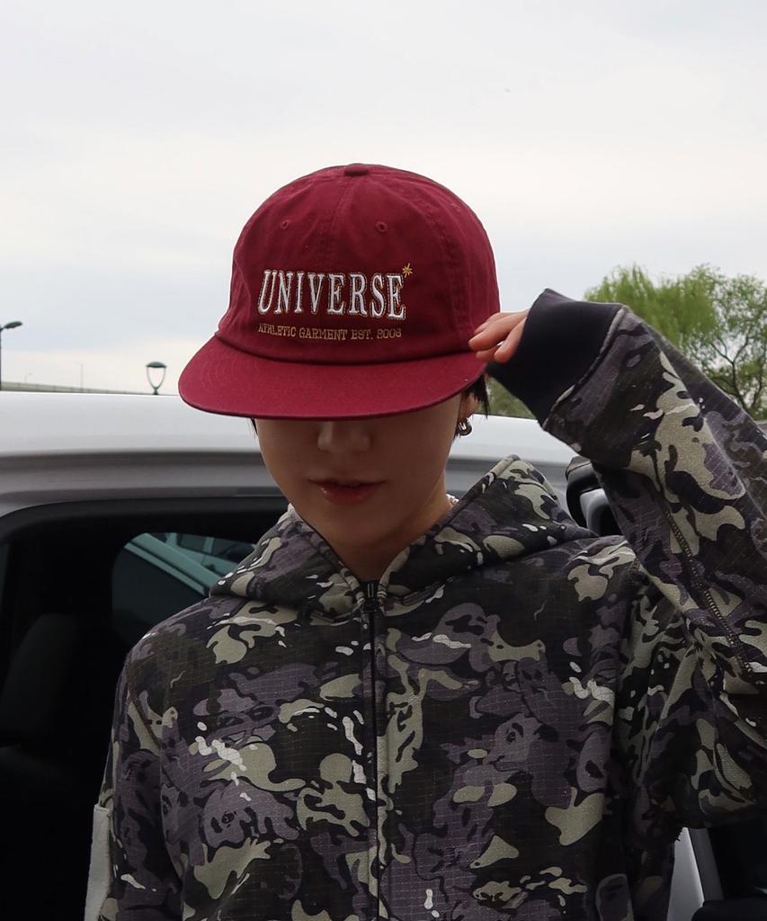 Yunibeoseugameonteu Ug Vintage Logo Cap_Burgundy
