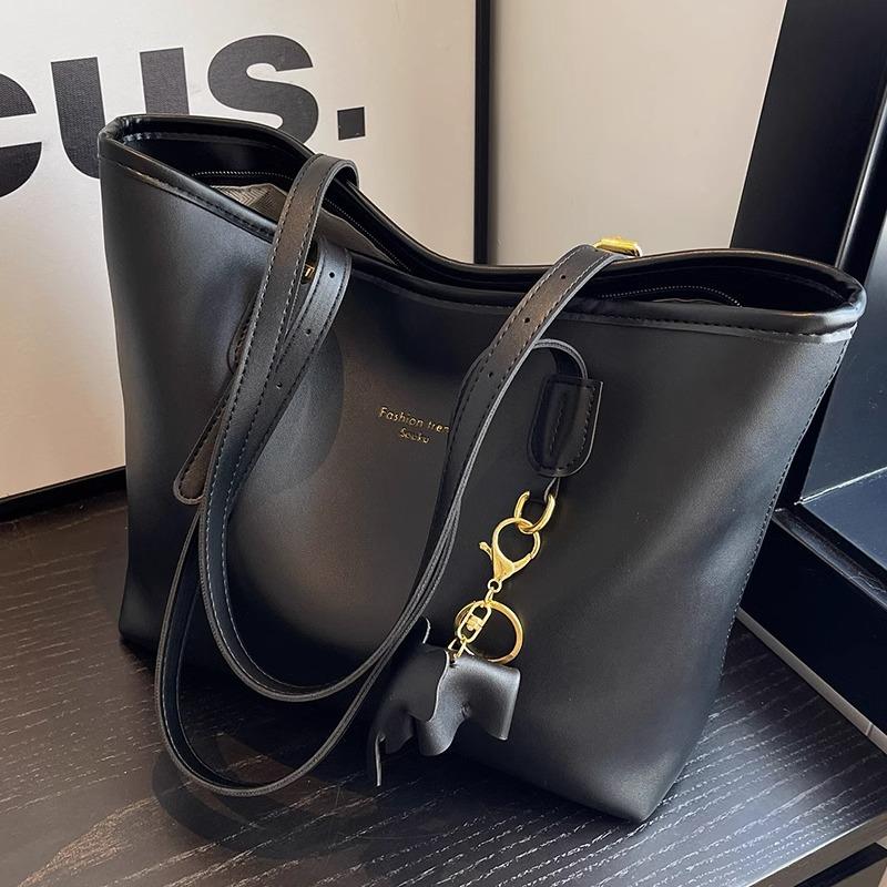 Commuter Large-capacity Bag, New Women's Bag, Fashionable and Foreign Versatile Shoulder Bag, High-end and Popular Tote Bag.