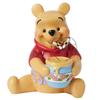 Disney Traditions Pooh com Honeypot Bee Sweet 6014321