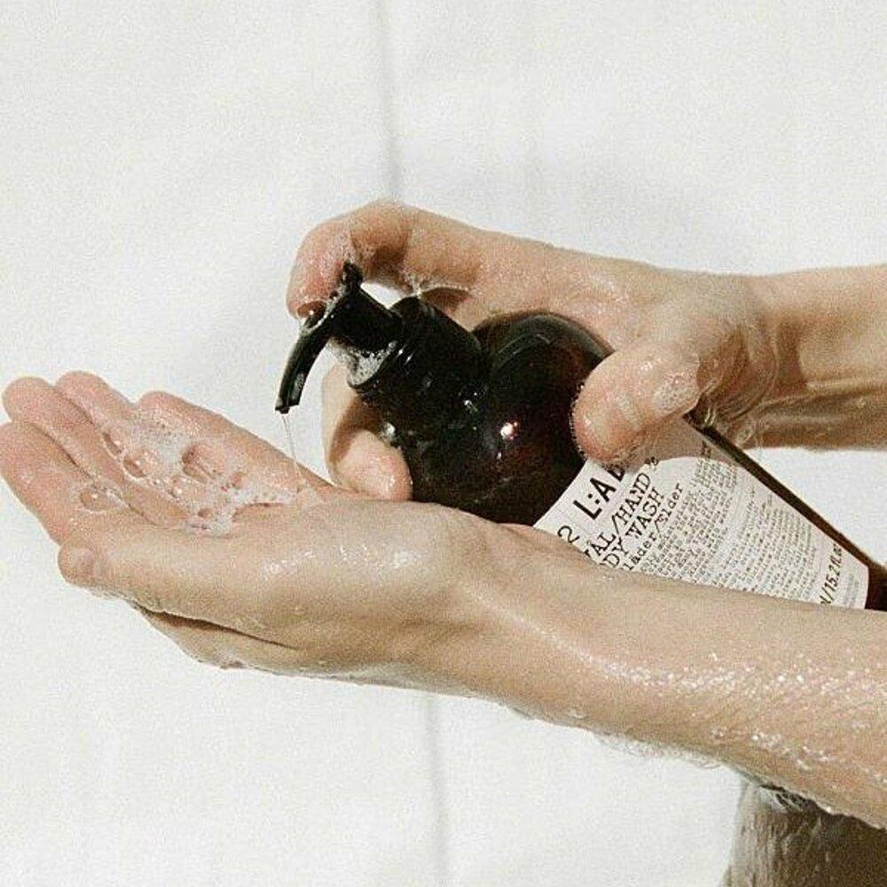 L:A BRUKET Sabonete Líquido para Mãos e Corpo 240mL