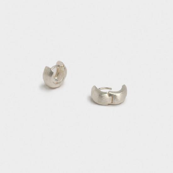 POSTLUDE [SILVER] S SV MATT VOLUME R EARRINGS (2 colors)
