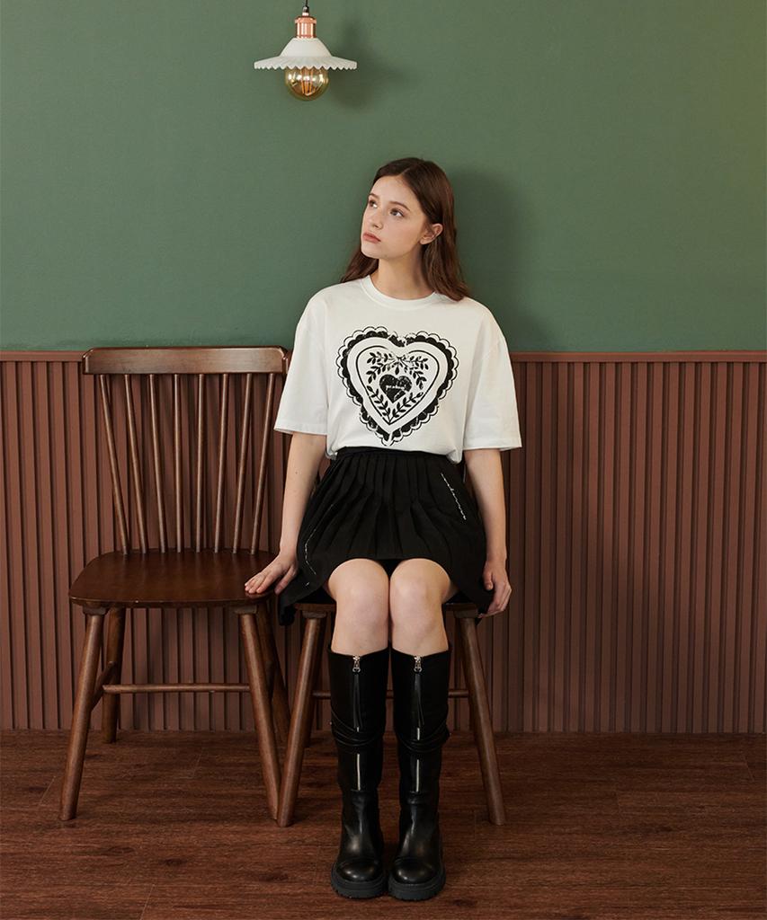 Eoboneoseu Heart Print T-Shirt [White]