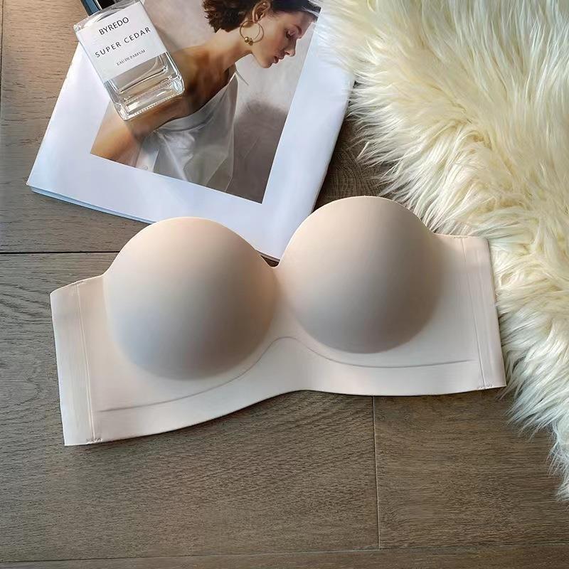 Removable shoulder strap underwear women's non-slip half cup small chest gathering adjustment bra showing large anti-sagging non-marking bra