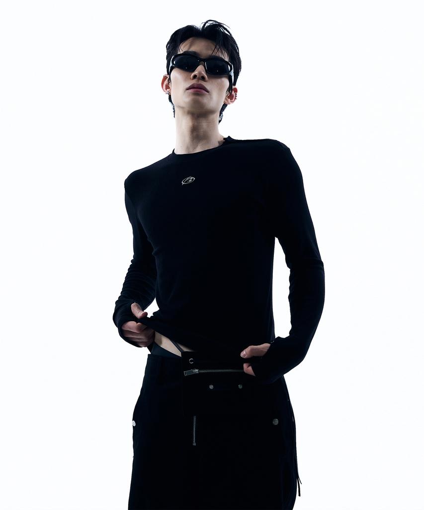 MORE THAN BLACK Logo Side Snap Warmer Sleeve