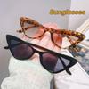 Lunettes de soleil œil de chat triangulaires couleur bonbon personnalité tendance rétro petite monture lunettes de protection solaire lunettes unisexes ultra légères