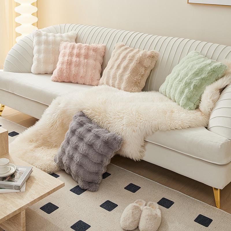 Luxuriöses beiges Plüsch-Rückenkissen aus Kunst-Kaninchenfell für Sofa und Schlafzimmer