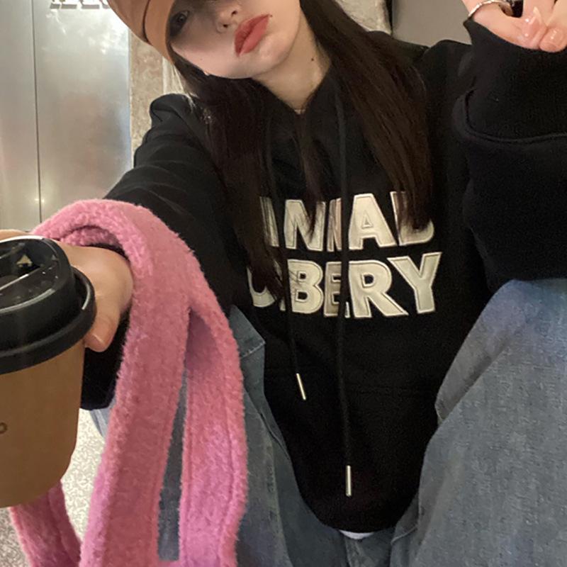 Korean-Style Women's Plush Hooded Sweatshirt - Loose Fit for Autumn/Winter