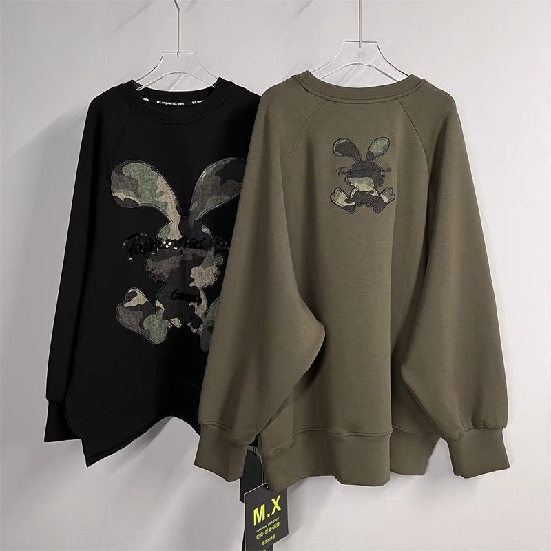 Damen Kapuzenpullover mit Rundhalsausschnitt, Cartoon-Stickerei, Buchstaben, Camouflage, Kaninchen, langärmelig