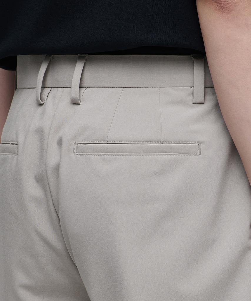Musinsa Standard [Cooltandard] Hidden Elastic Waist Half Slacks [Light Beige]