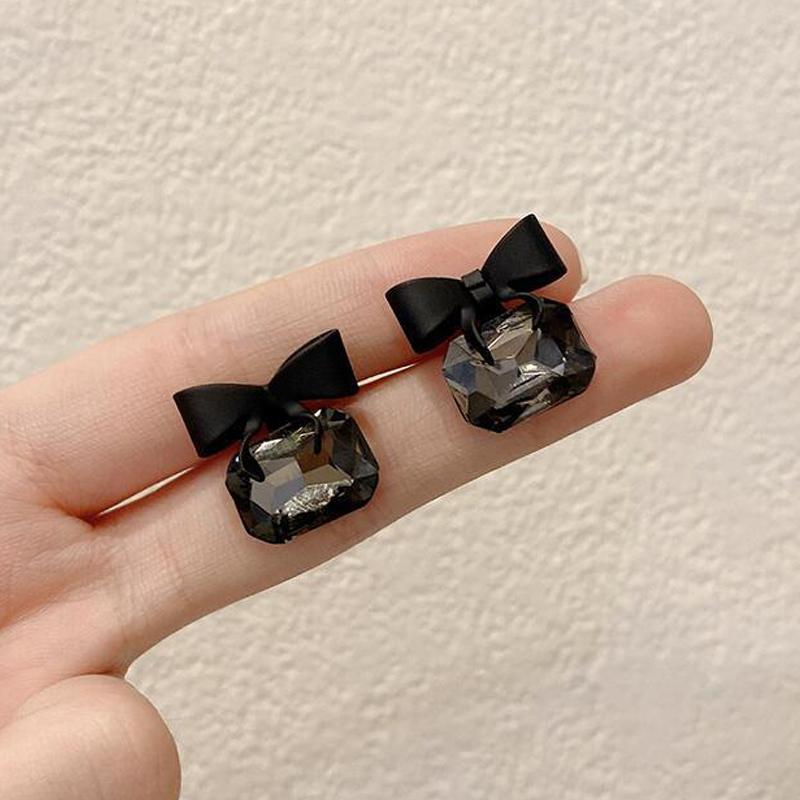 Elegant Black Rhinestones Crystal Earrings Lovely Square Bow Earrings for Women Sweet Jewelry As Gift Pendientes Bijoux
