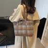 Women's Bags, Large-capacity Tote Bags, Autumn and Winter New Fabric Bags, European and American Retro Contrasting Colors, Plaid Underarm