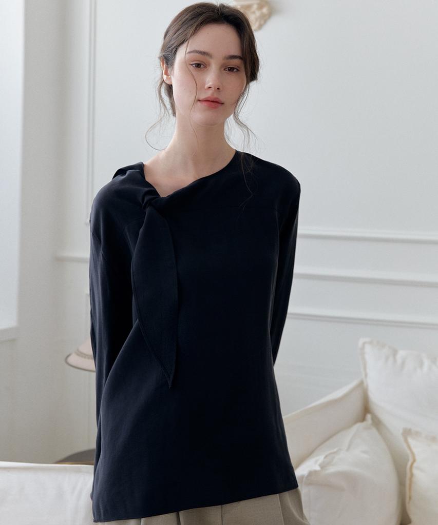 Meojiaenminggeul Soft Knot Tie Blouse (Black)