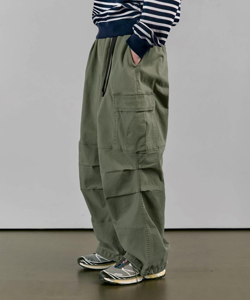 INDUST Belted Cargo Wide Parachute Pants_Khaki