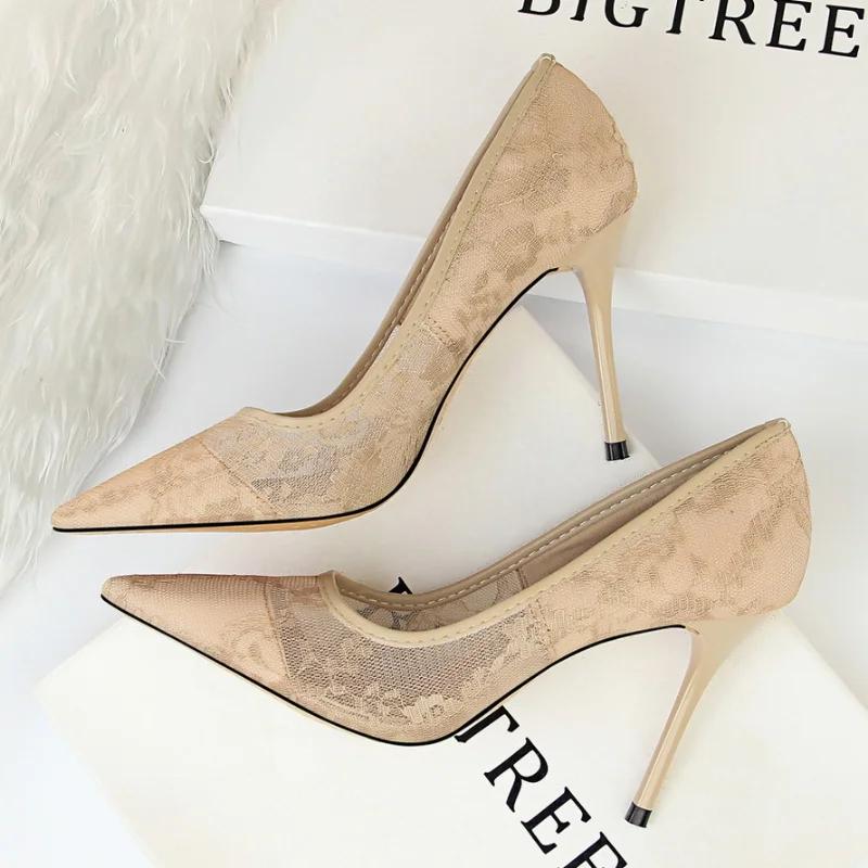 Fashion Women Fashion Sexy Pumps High Heels Shoes Female Sexy Wedding Shoes Ladies Stiletto Women New Pointed Toe Mesh Hollow Lace Heels