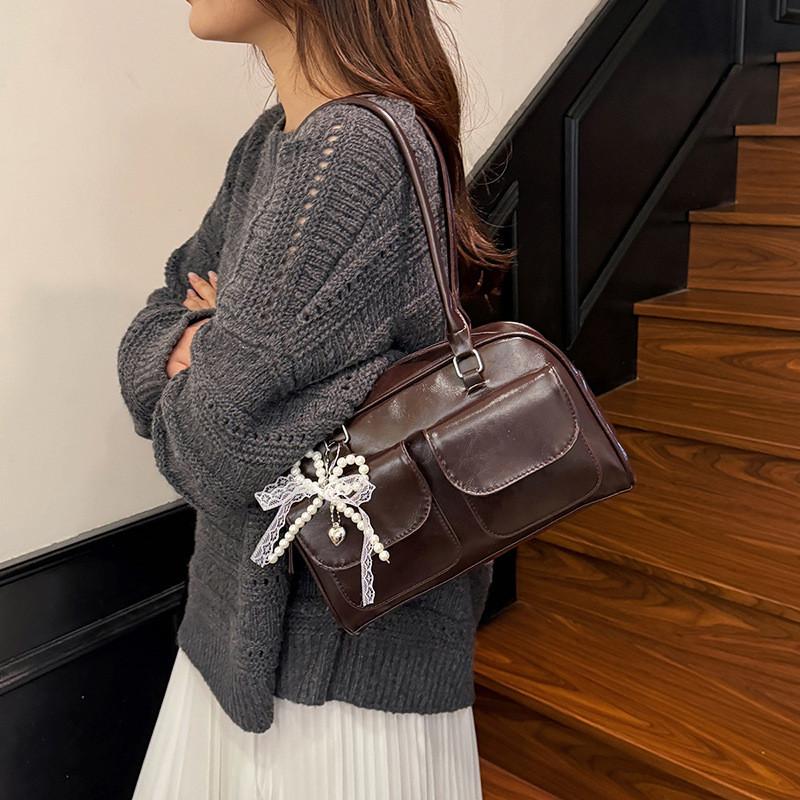 Pu Ladies Shoulder Bag With Pearl Bow Knot For Daily Use