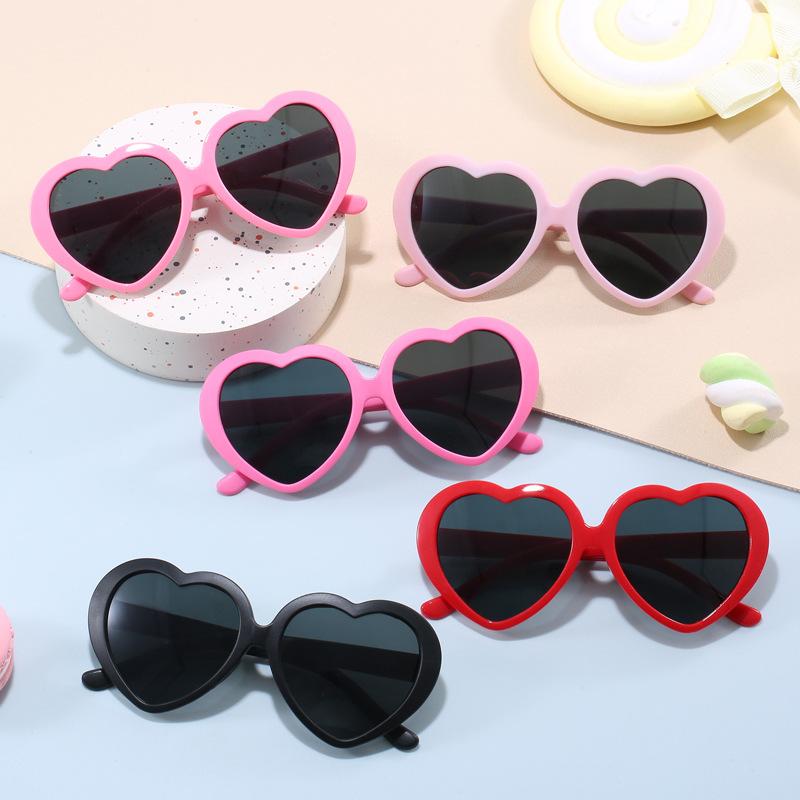 Heart-Shaped Sunglasses Children Heart-Shaped Frame Glasses Eyeglasses Baby Summer Sun Glasses For 3-12 Years Old Kids