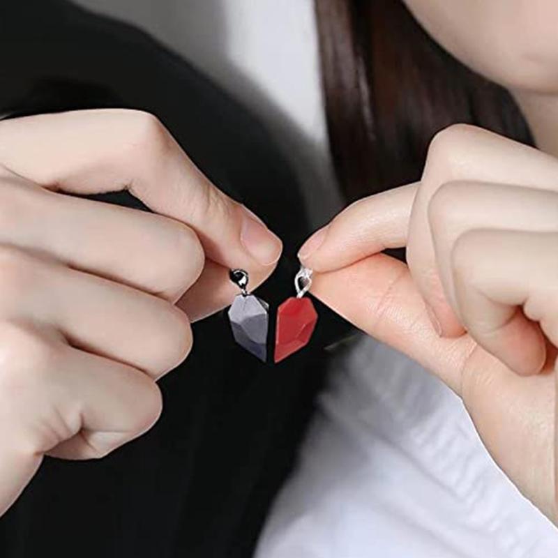 2Pieces Love Heart Necklace Personalized Couple Necklace Pendant Love Heart Puzzle Matching Jewelry for Wife Husband