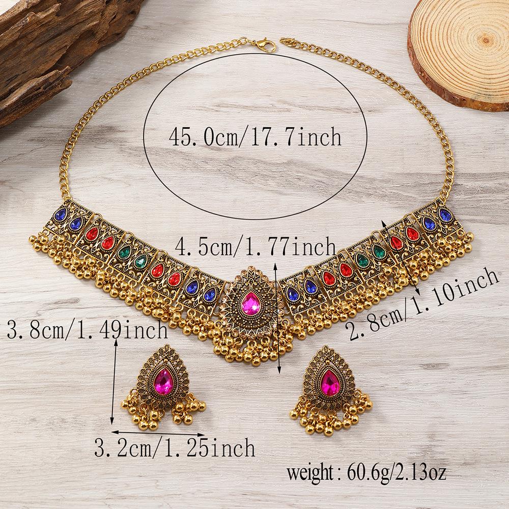Ensemble collier et boucles d'oreilles élégants à pampilles en strass: Accessoires ethniques indiens style rétro pour femmes