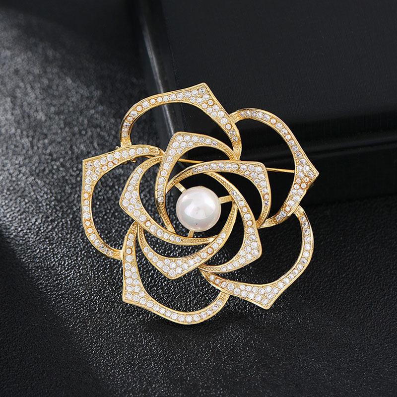 Elegant Camellia Pearl Brooch, Retro and Light Luxury Style, Brooch Pin, Coat Accessory