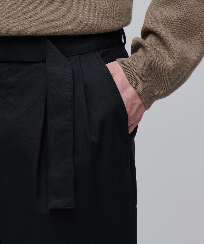 MUSINSA STANDARD Semi-Balloon Belted Chino Pants [Black]