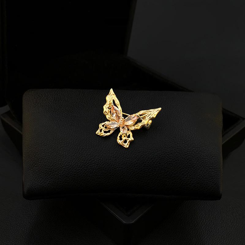 Butterfly Brooch Pin Elegant Hollow Design Lightweight Metal Alloy Fashion Jewelry Accessory for Clothing Bags and Hats