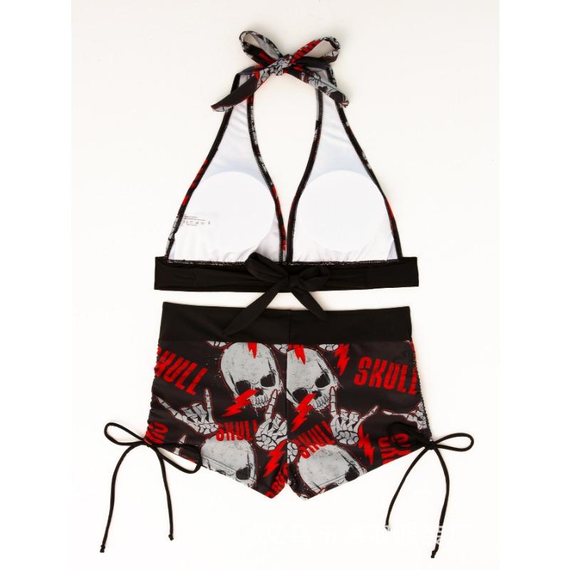 Costum de baie din două piese pentru femei cu imprimeu craniu - cu gât halter și pantaloni scurți tip boy cu talie înaltă - Îmbrăcăminte de plajă