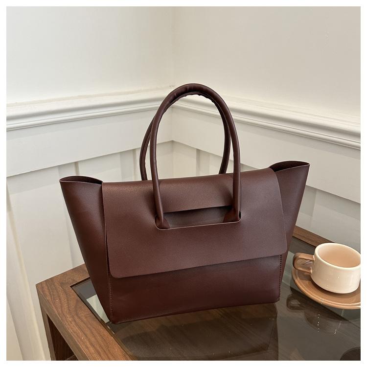 Large Capacity Tote Bag for Women Soft Faux Leather Shoulder Handbag Stylish Commute Bag Trendy Daily Outing Purse