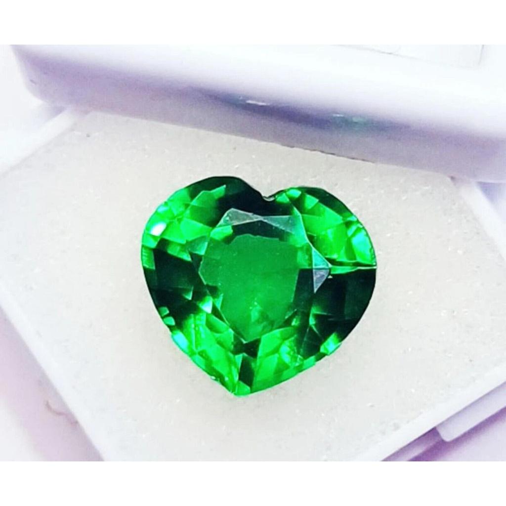 Cœur Grenat Tsavorite Naturel Vert 10-12 Carats AAA Certifié Pierre Précieuse en Vrac