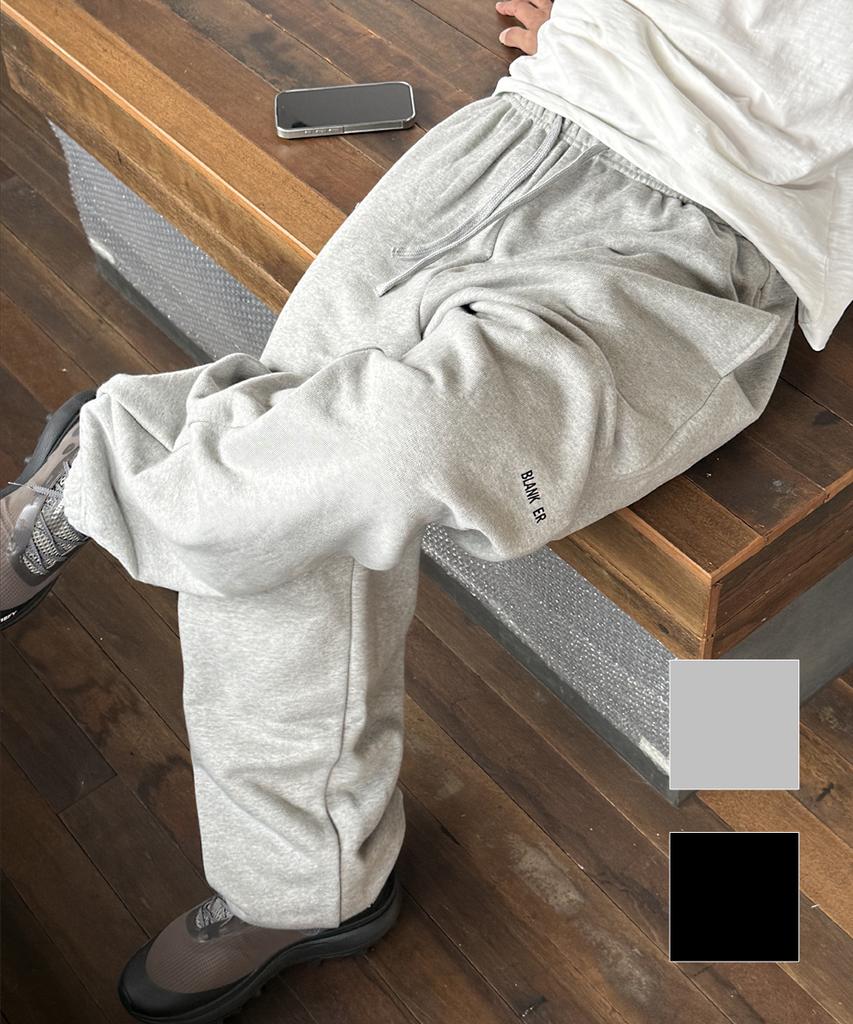 EEERRR Blank Er Basic Wide Fit Sweatpants (2 Colors)