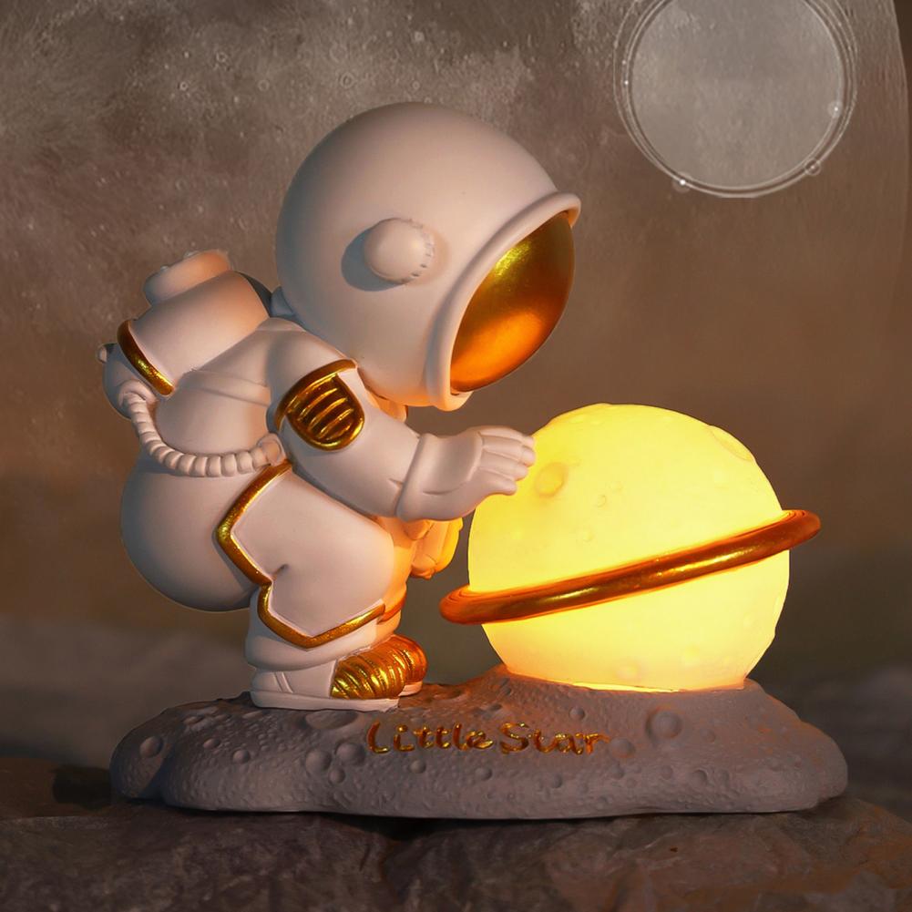 Astronaut Night Light Baby Sleeping Bedside Night Lamp Resin Cartoon Led Night Lamp Soft Lighting Table Lamp Birthday Gift