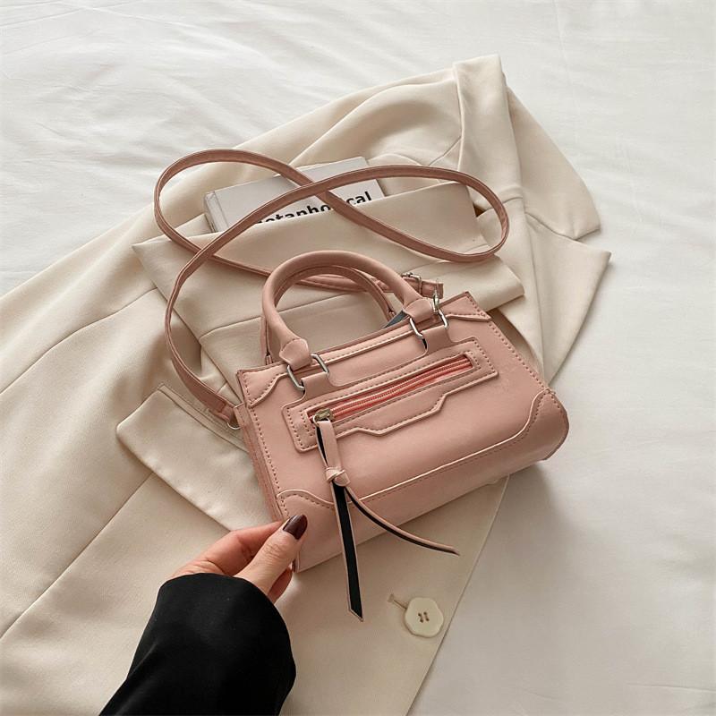 Fashionable 2024 Korean Handbag Unique Textured Vintage Shoulder Crossbody Bag For Women