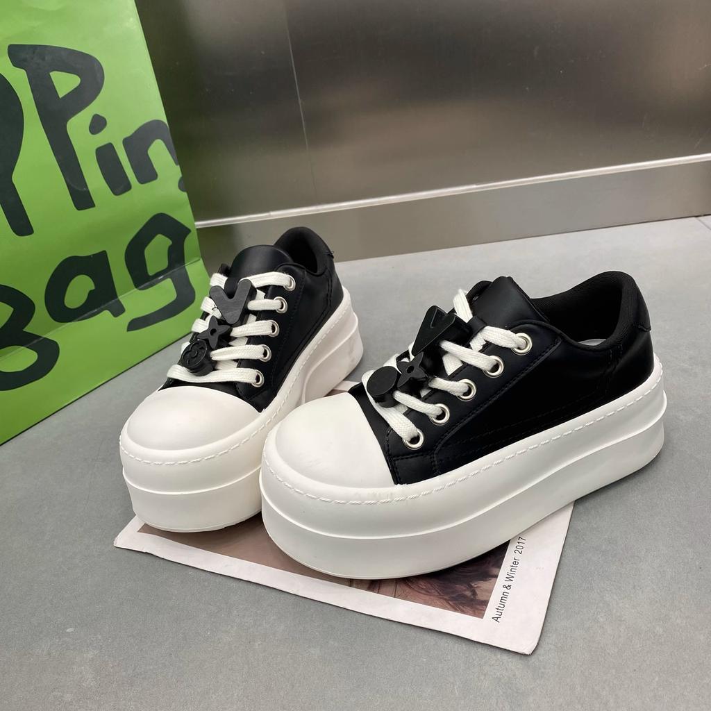 Thick-soled Heightening Little White Shoes Women's 2025 Spring New Fashion Niche Design Bread Shoes Breathable Casual Sports Board Shoes