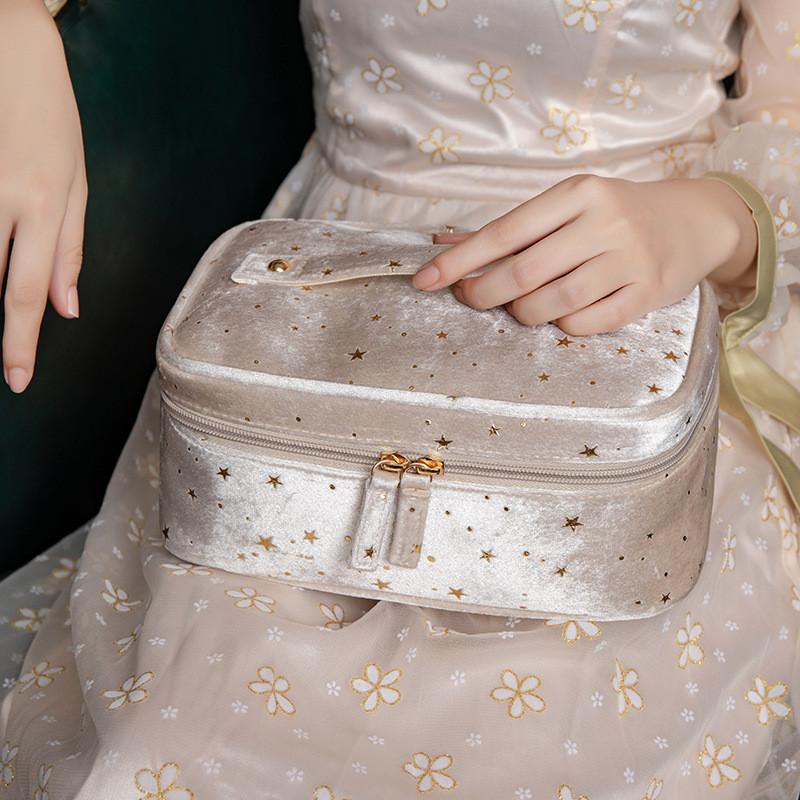 Luxurious Flannel Starry Clutch Makeup Bag For Travel And Cosmetic Storage
