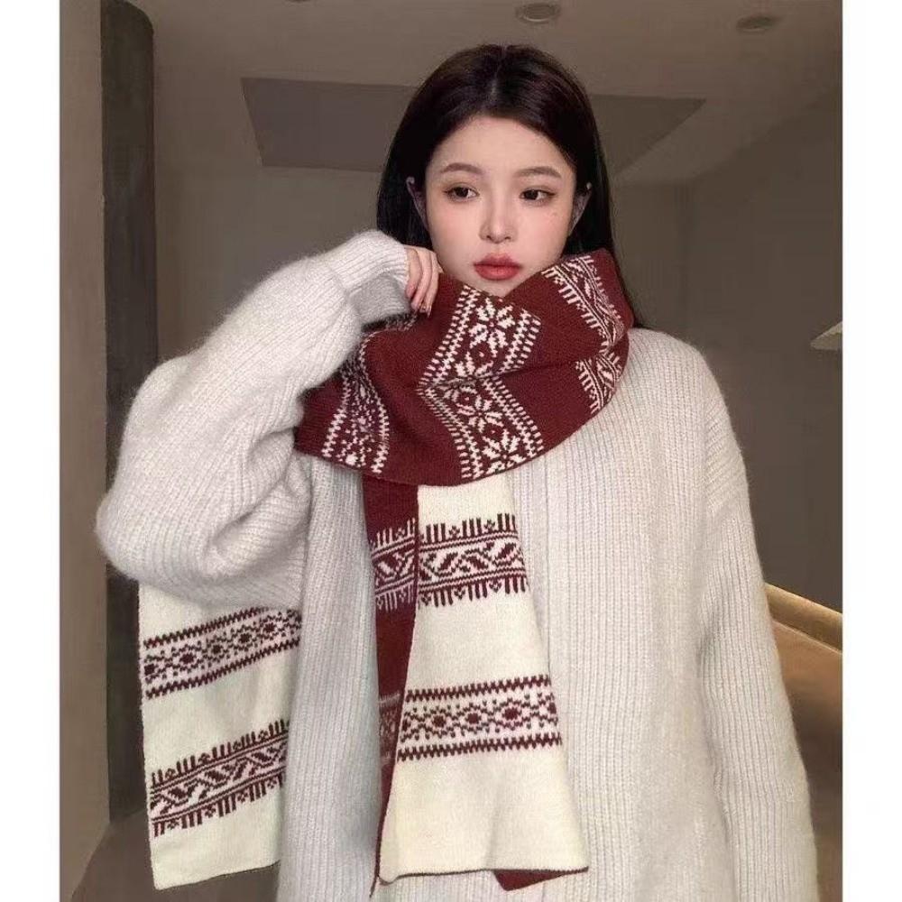 Retro Jacquard Pattern Double Sided Scarf Soft Cozy Texture Neck Warmer Shawl Fall Season Use