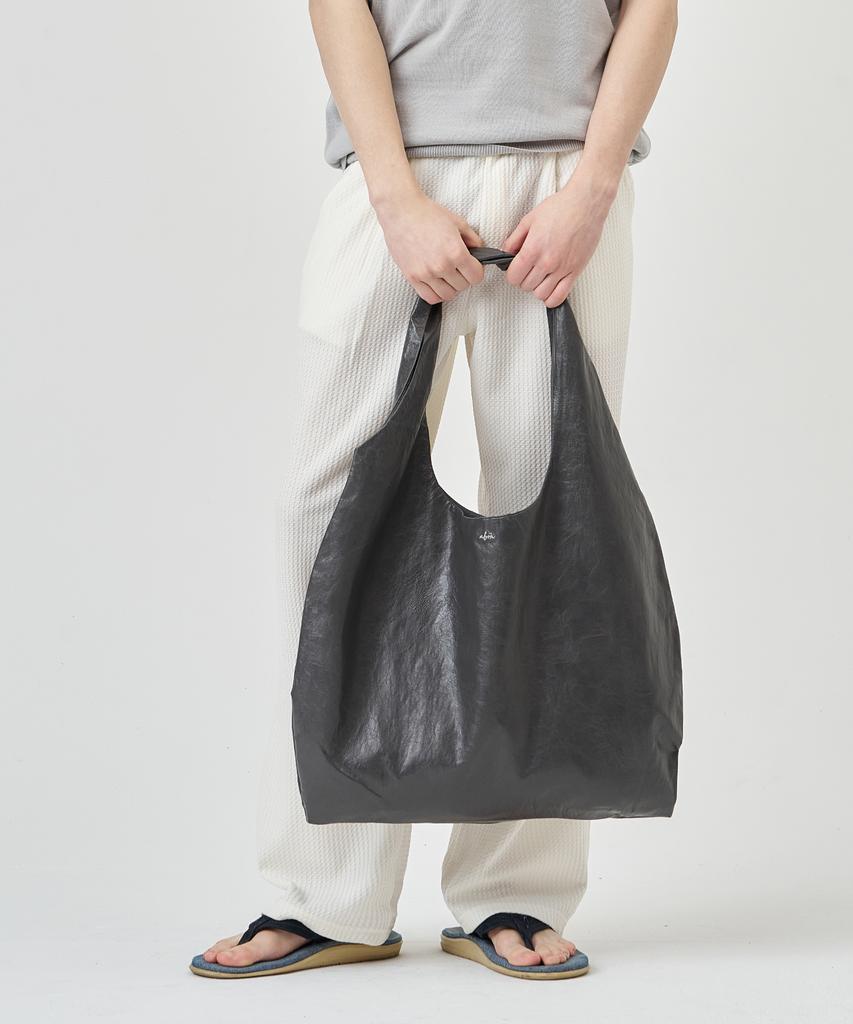 The-Abon Crown Crack Shoulder Bag Ivory