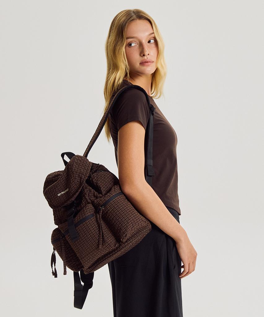 New Balance Nbgcgf2204 / Three-Pocket Mini Backpack (Brown)