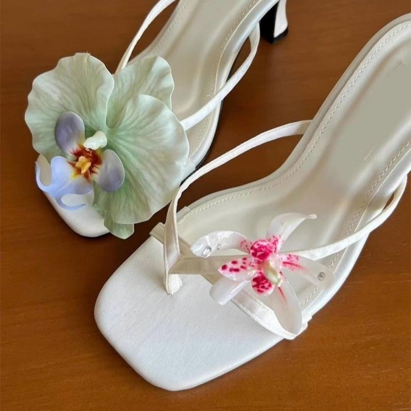 2025 New Mandarin Duck Clip Toes High Heels Female Bohemian Style Holiday Open-toe Sandals Sandals Tide