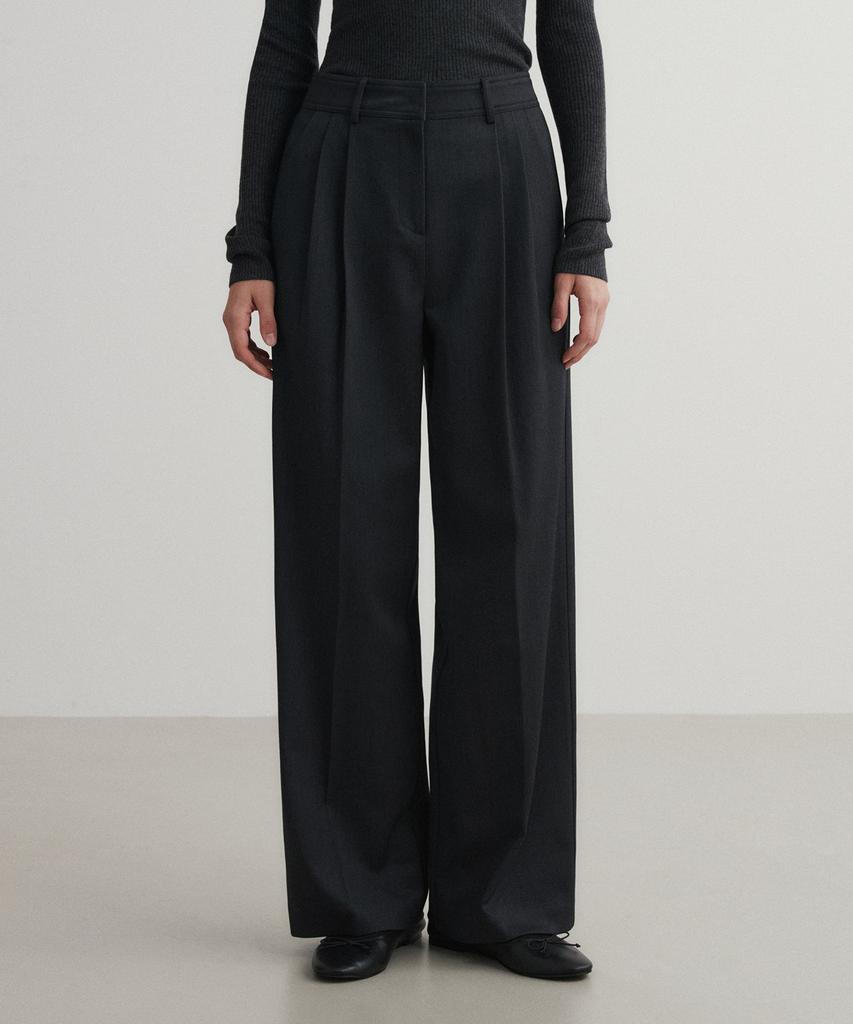 SUARE WOMEN Wool Double-Pleated Semi-Wide Slacks Charcoal