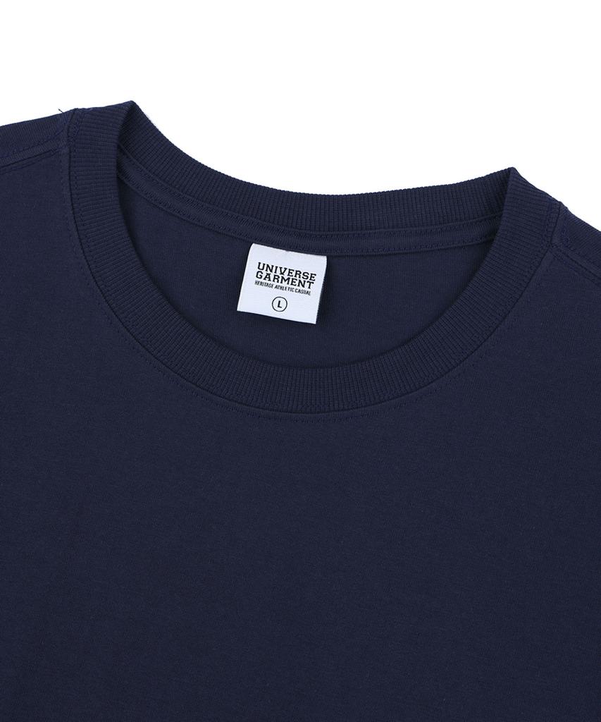 Yunibeoseugameonteu Ug Retro Two-Tone Emblem T-Shirt_Navy