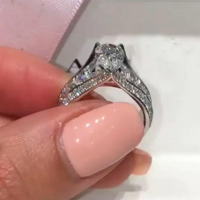 European And American Style Jewelry Classic Zircon Design Sense Inlaid Zircon Niche Design Bride Wedding 2-Piece Ring Set